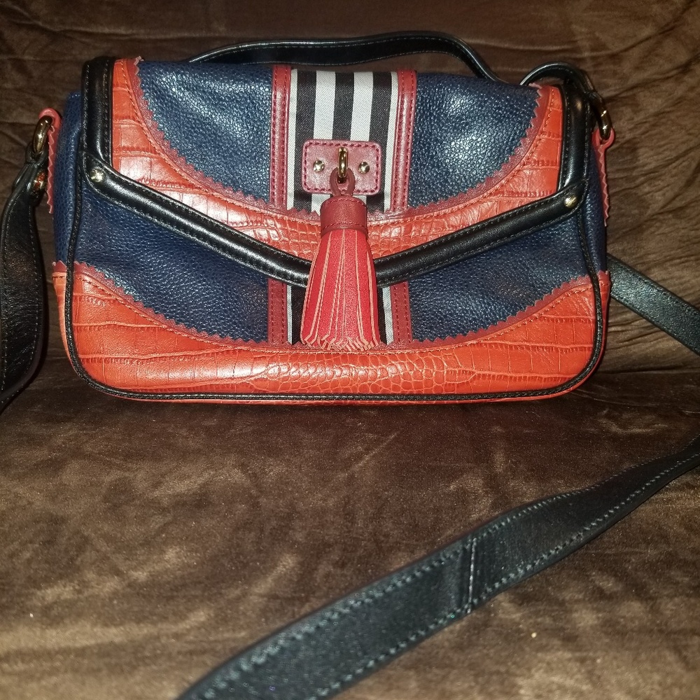 Henri Bendel purse